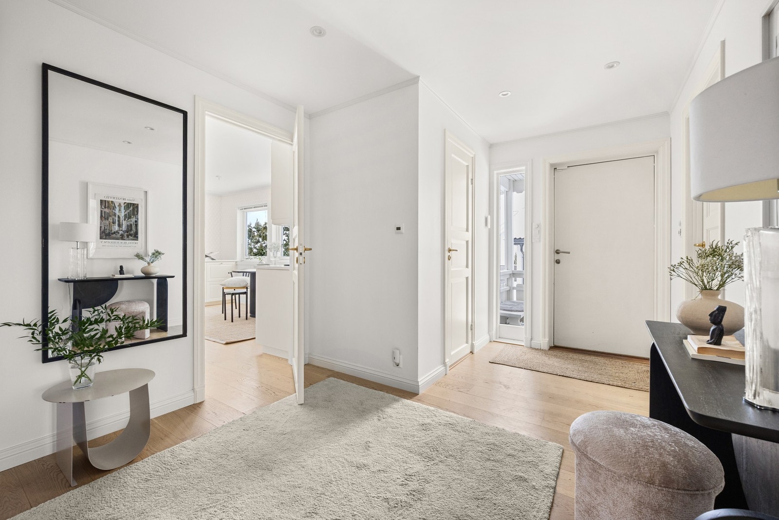 Varmefolie i gulv i hall. Galleribilde