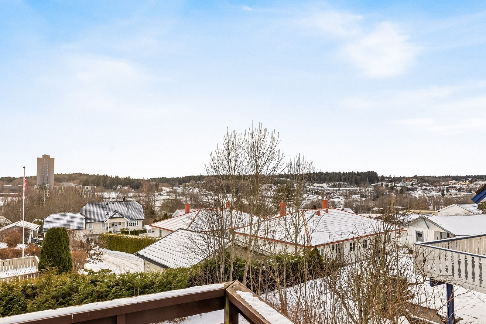 Populære og barnevennlige omgivelser. Kort vei til Låby skole! Galleribilde