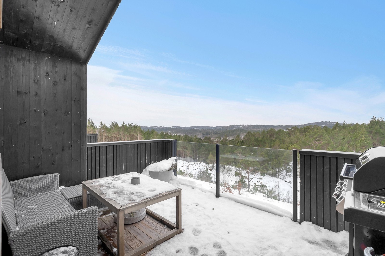 På veranda kan du nyte varme sommerdager. Galleribilde