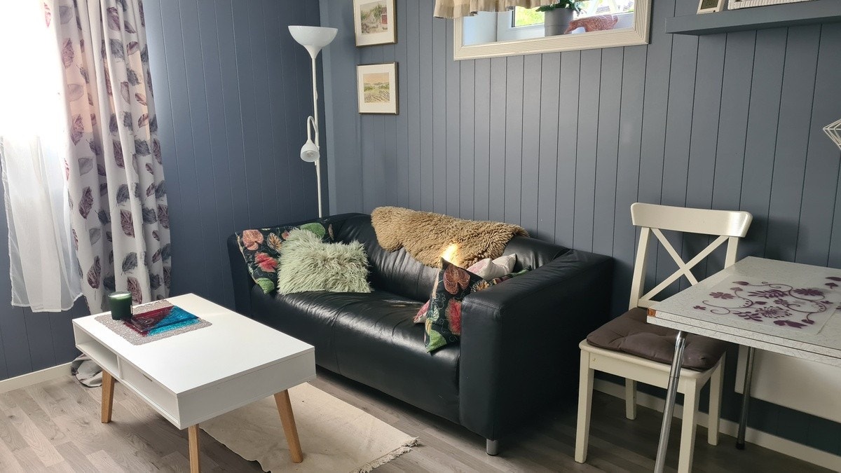 Sofa m sort trekk Galleribilde