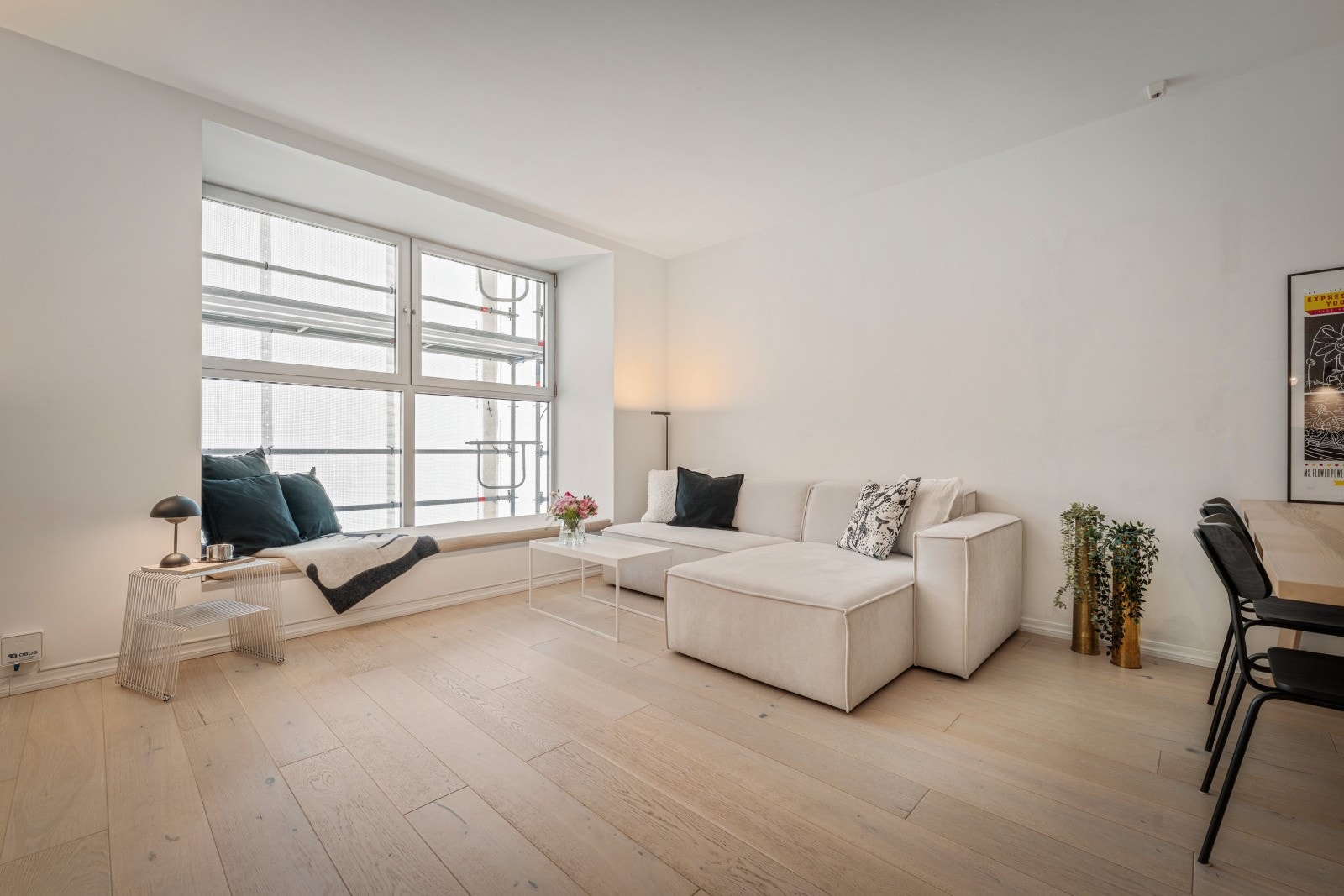 Borettslaget gjennomgår nå en større oppgradering av fasade/vinduer som er estimert ferdig sommeren 2026 (derfor stillas utenfor stuevindu). Galleribilde