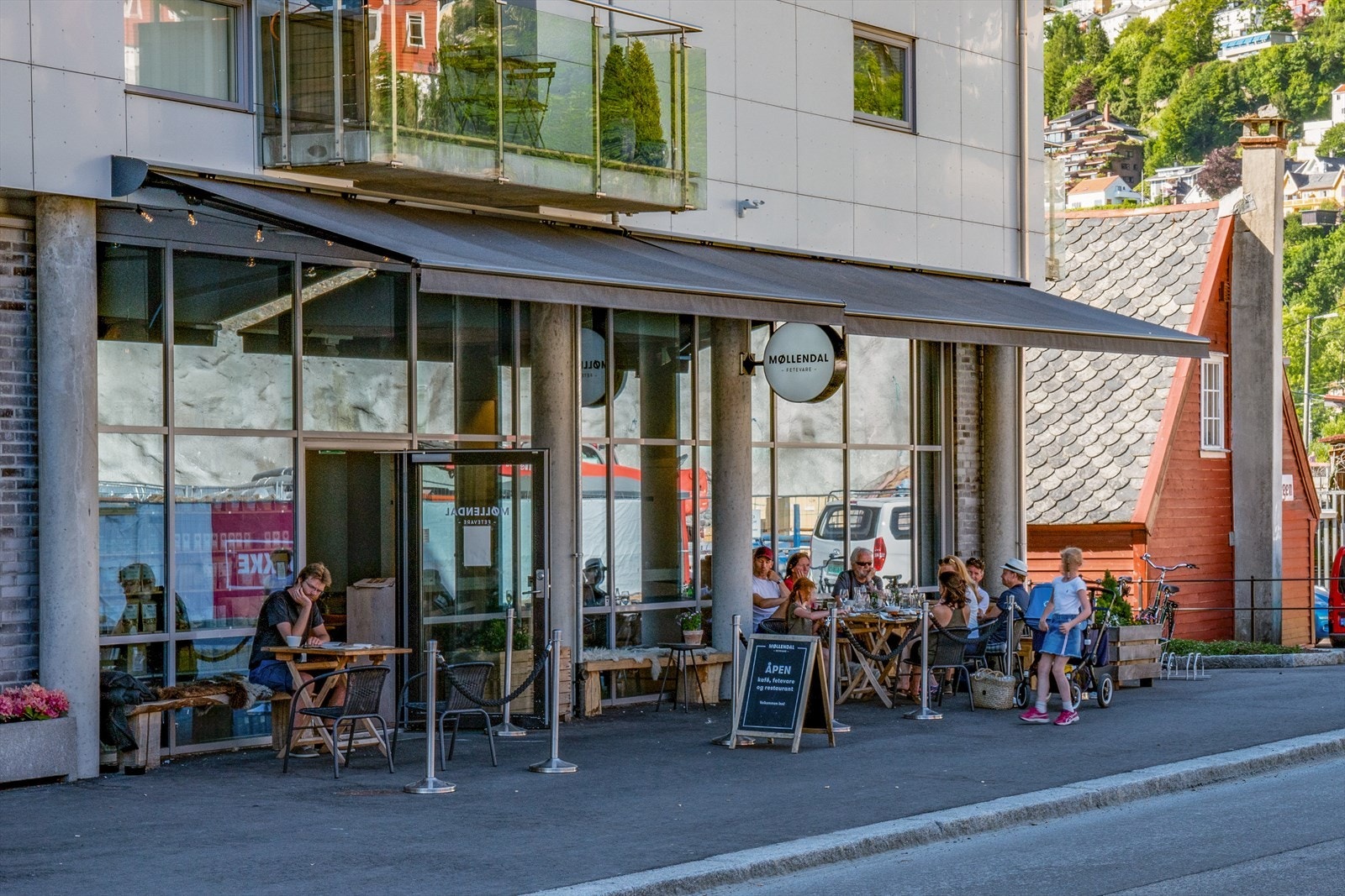 Møllendal Fetevare er en utrolig populær nabolagskafé. Galleribilde