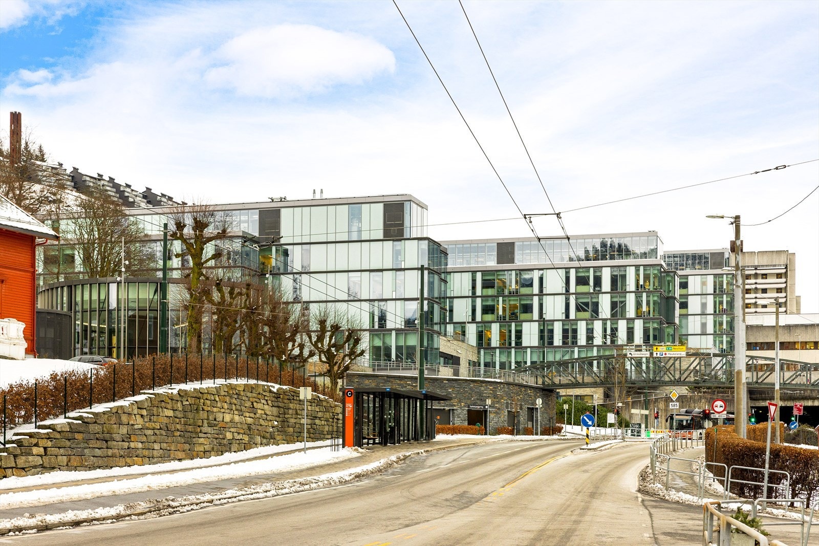 Beliggenheten er perfekt for deg som jobber på Haukeland, via snarvei tar det kun ca. 5 minutter å gå dit. Galleribilde