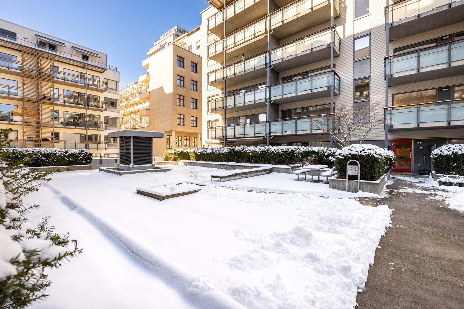 Sameiets flotte atrium kan benyttes av beboerne. Galleribilde