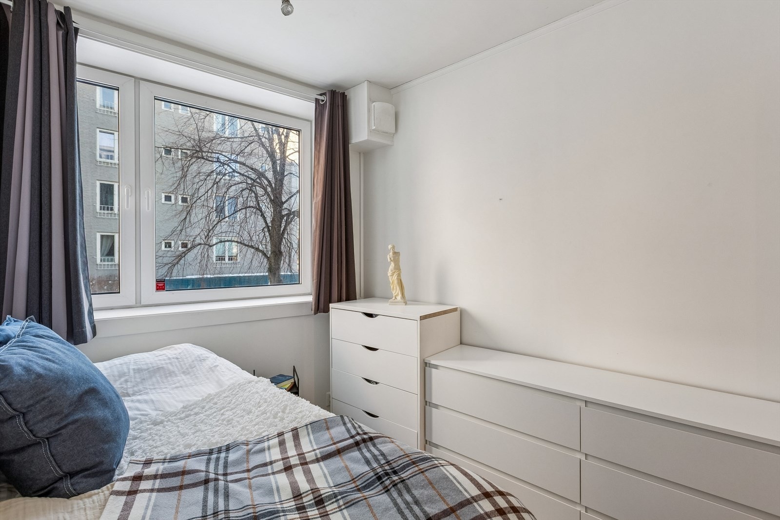 Soverommet strekker seg over 5,5m². Galleribilde