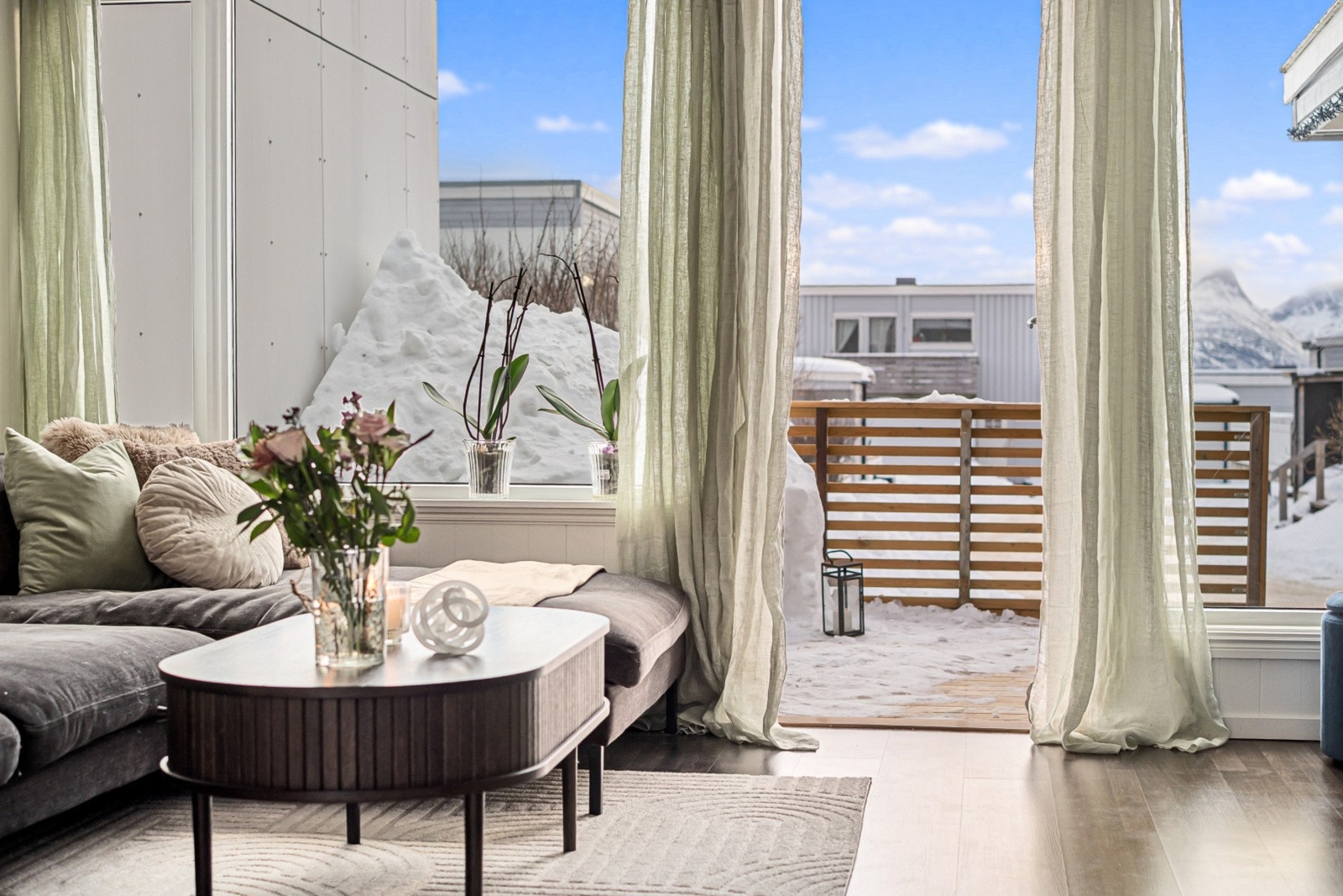 Her ligger du øverst i feltet, tilbaketrukket. Galleribilde