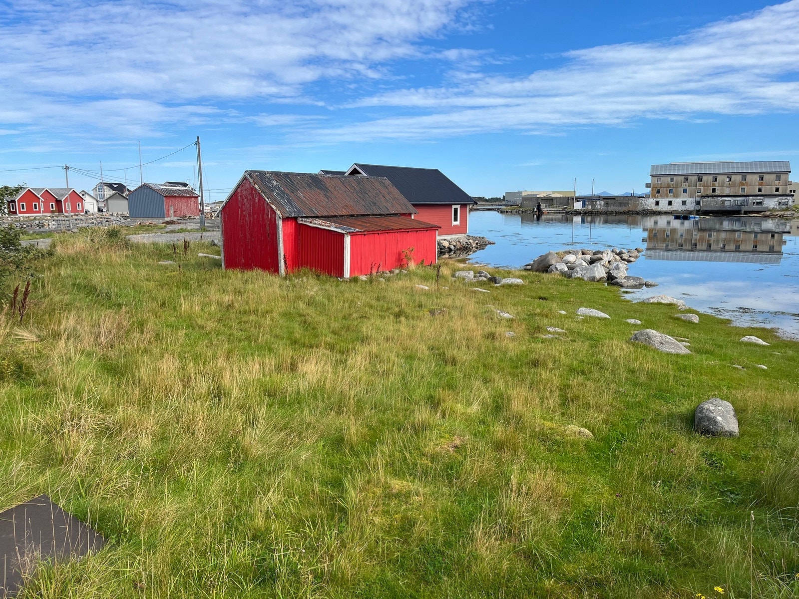 Nausttomt som deles med eier av 807/4 Galleribilde