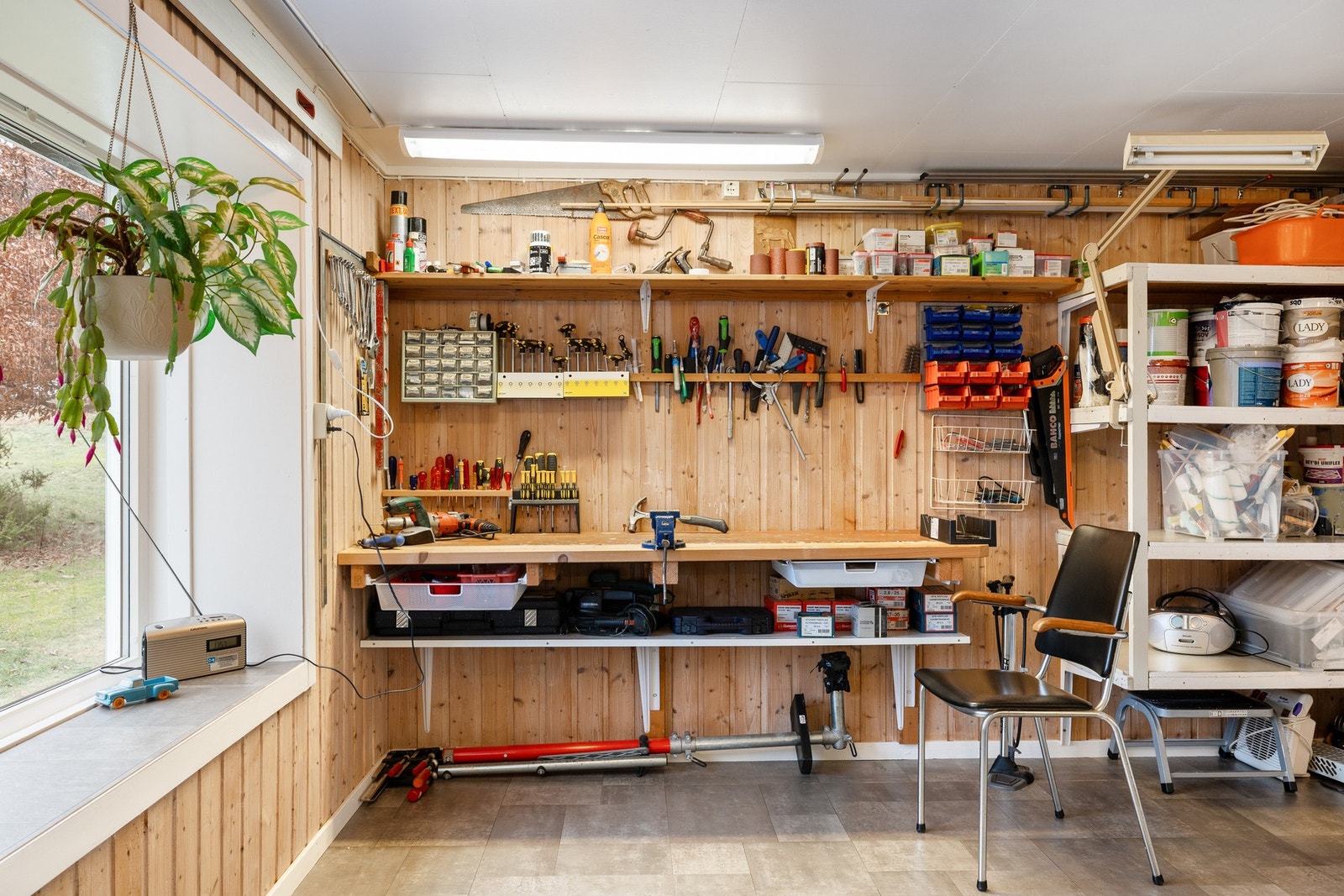 Rom brukt som verksted/treningsrom Galleribilde