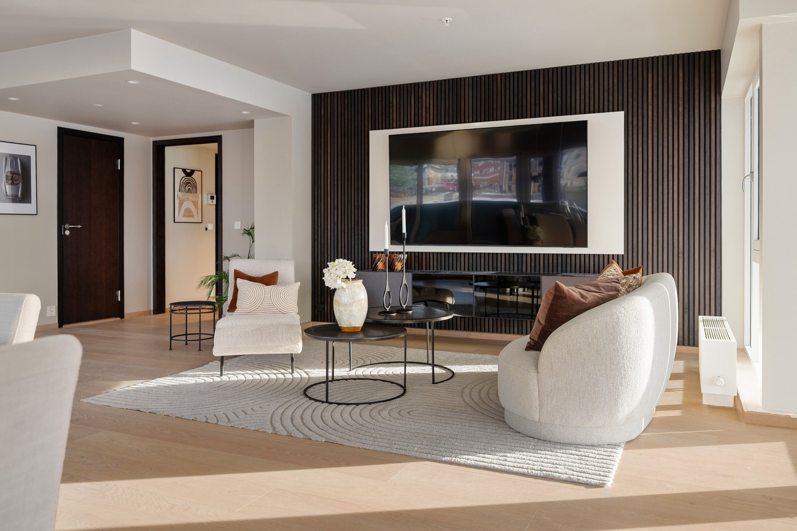 Den moderne spileveggen har tilrettelagt for behagelig TV-titting. Galleribilde