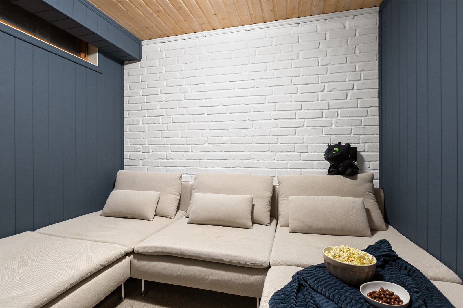 Tv-stue i første etasje (ikke godkjent) Galleribilde