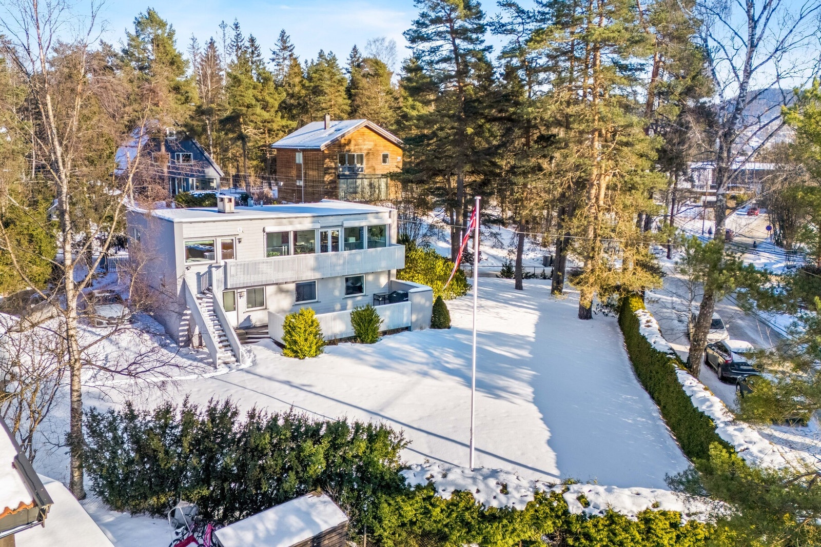 Boligen har adkomst fra blindveien Havnabakken og det er kort, og tilnærmet bilfri skolevei til Korsvoll barneskole. Galleribilde