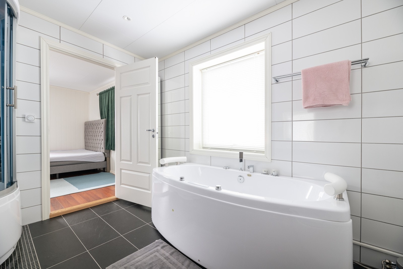 Baderom II. Galleribilde