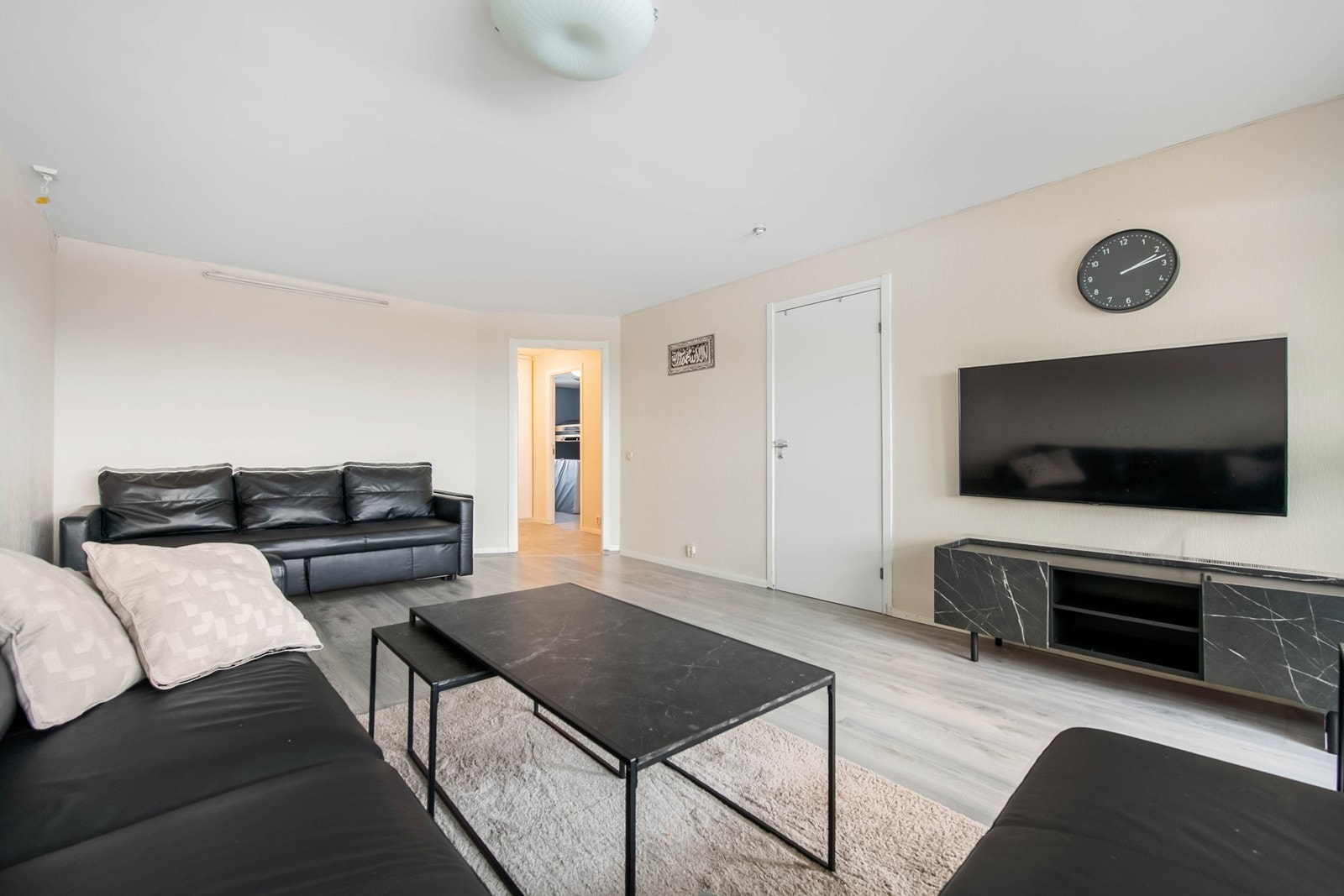 Stue med plass til spisebord Galleribilde