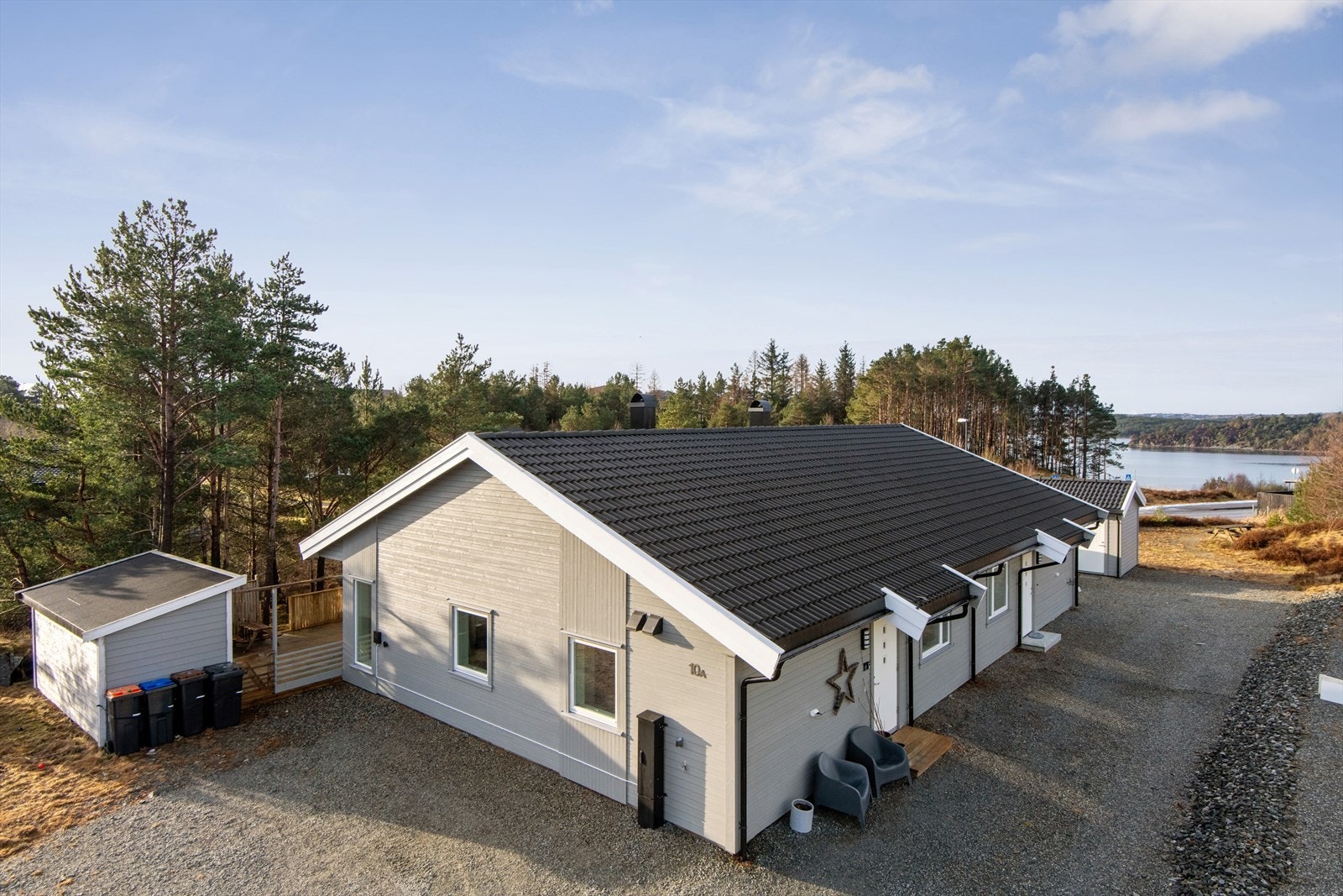 DNB Eiendom v/Maylinn Dybvik Steen har gleden av å presentere Rossnesbakken 10A! Galleribilde