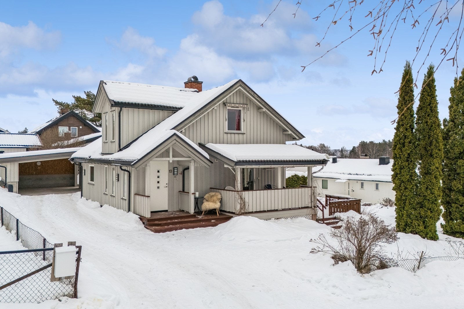 Eiendommen ligger i et familievennlig nabolag med et trygt og godt miljø. Galleribilde