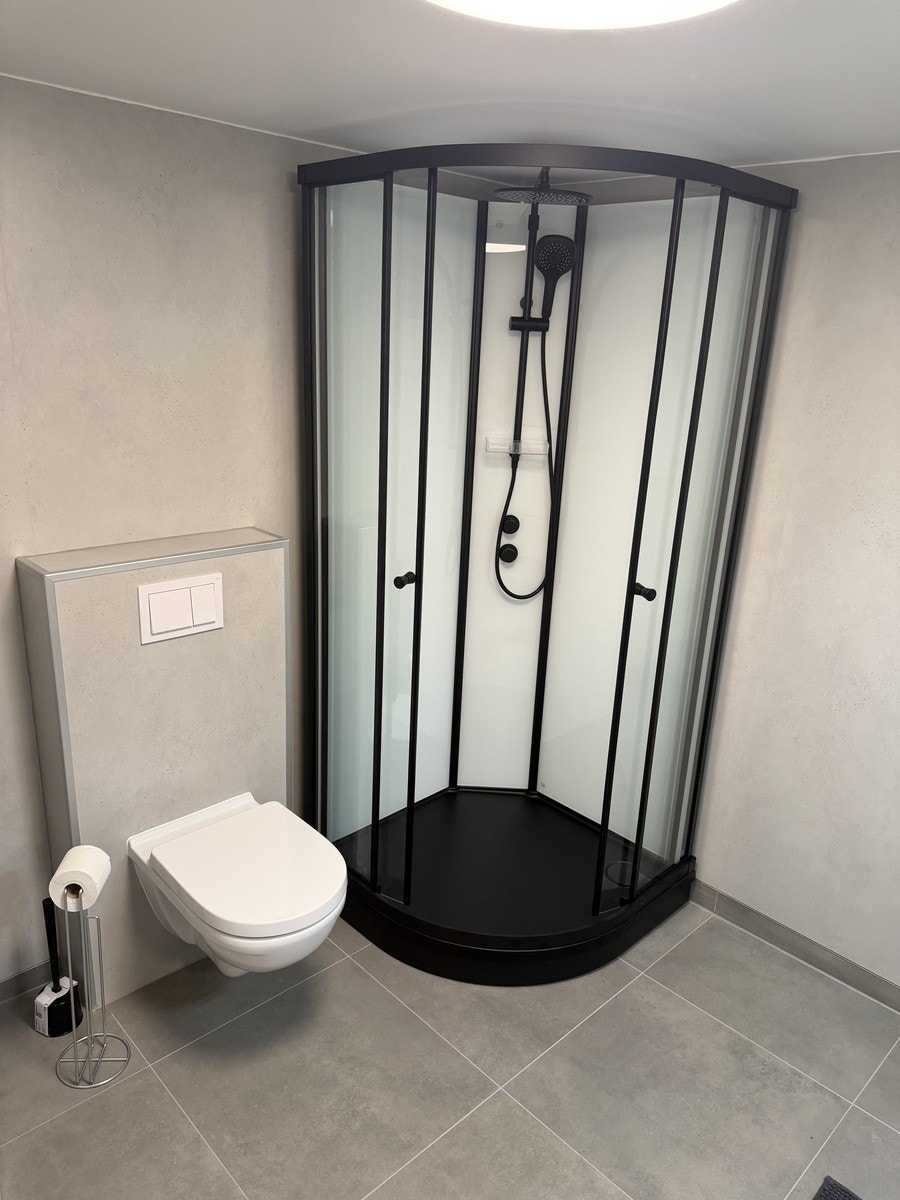 Bad - Dusjkabinett Galleribilde