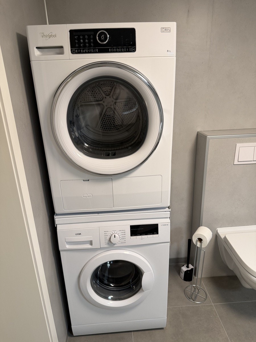 Bad - Vaskemaskin og tørketrommel Galleribilde