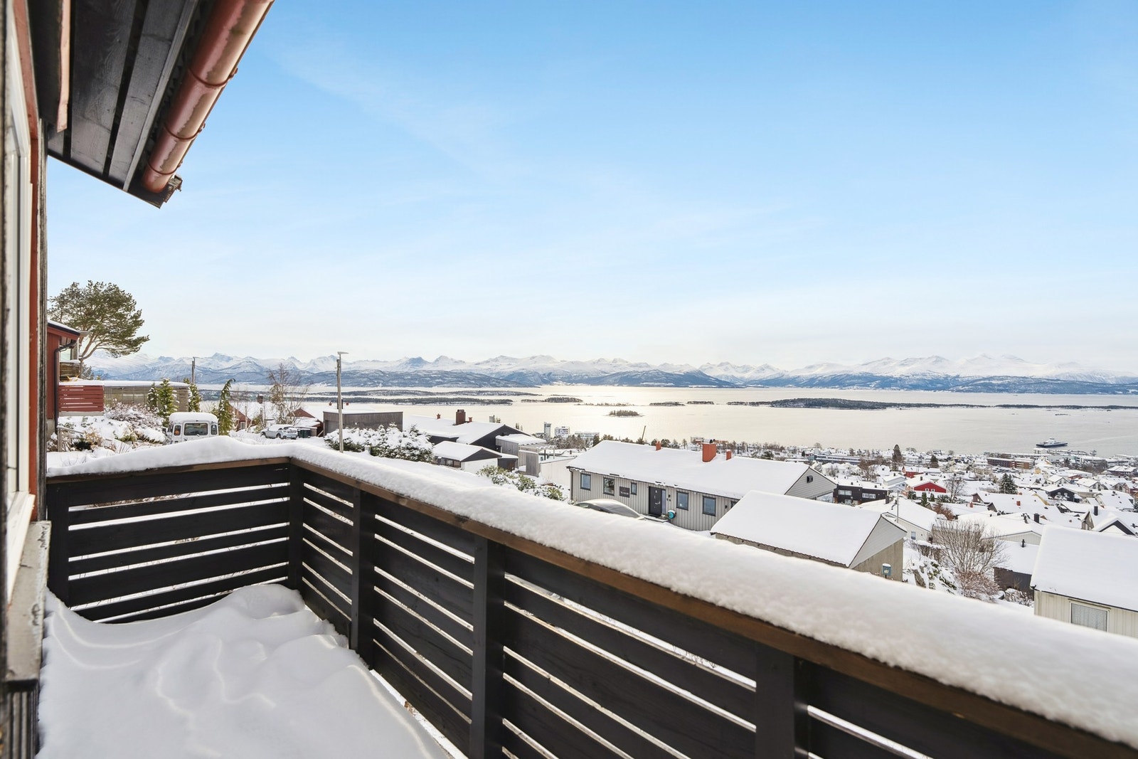 Uteområde. Galleribilde