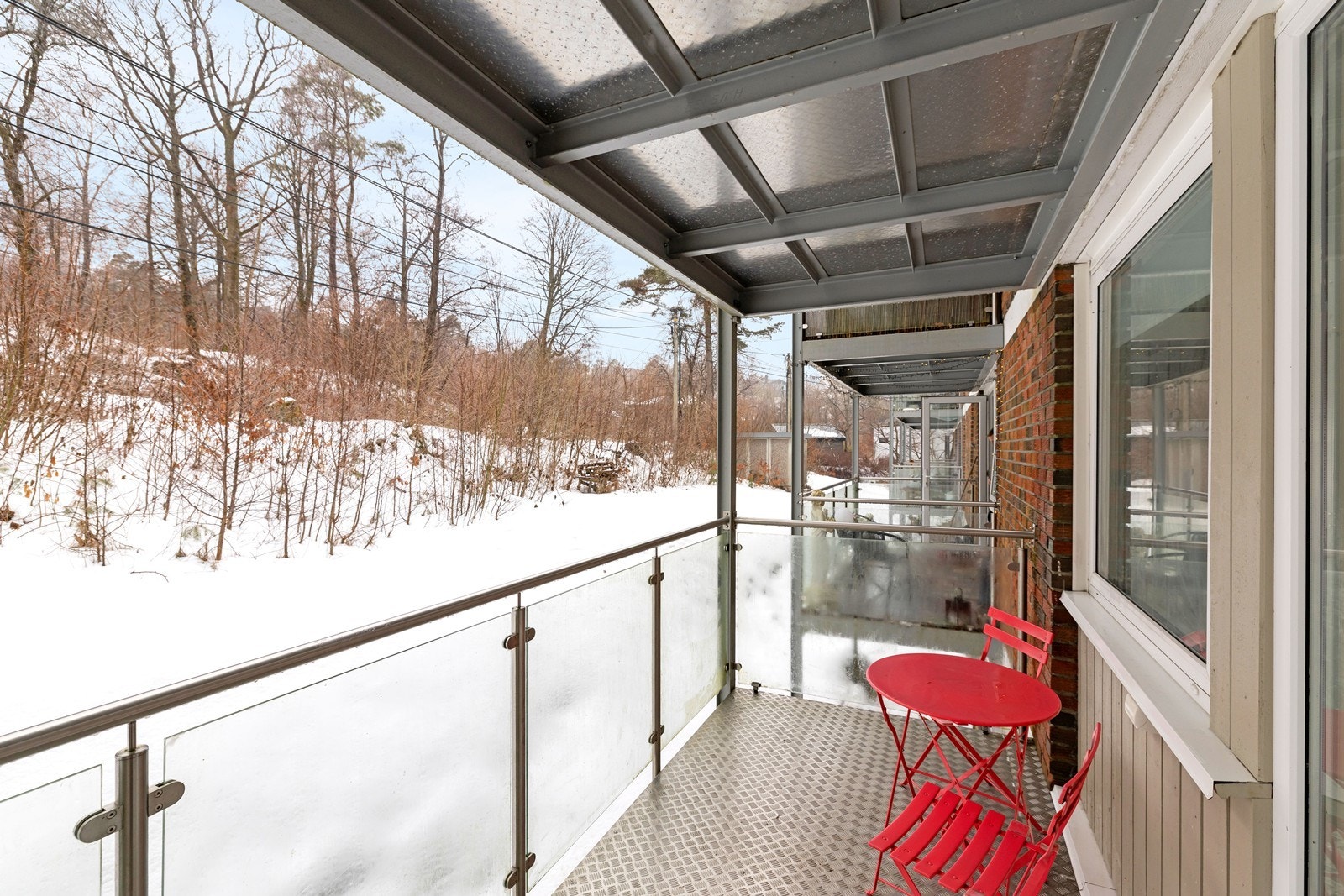 Her er det hyggelig å ta med måltidene ut på fine sommerdager. Galleribilde