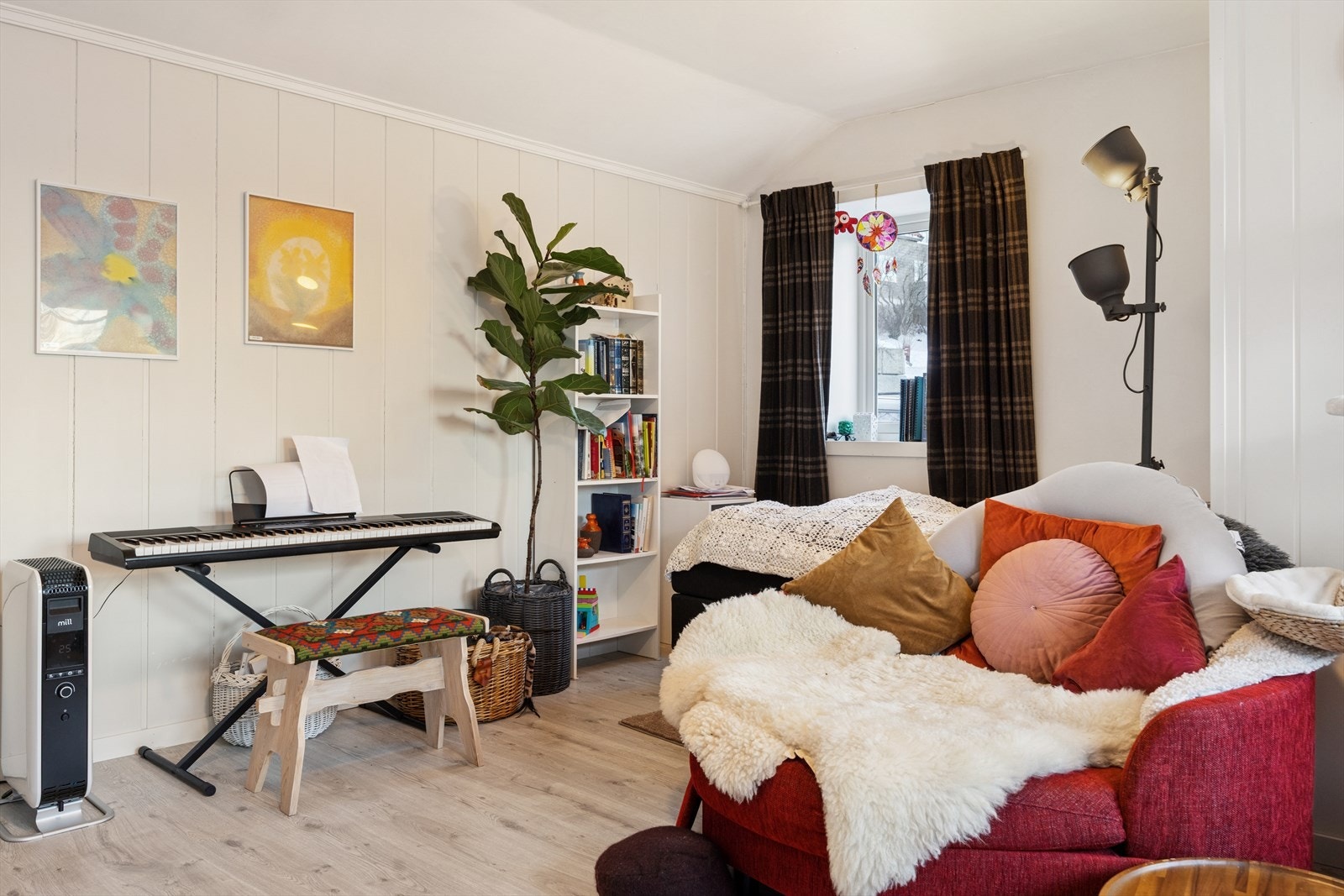 Stuen er på 26.8 kvm. Galleribilde