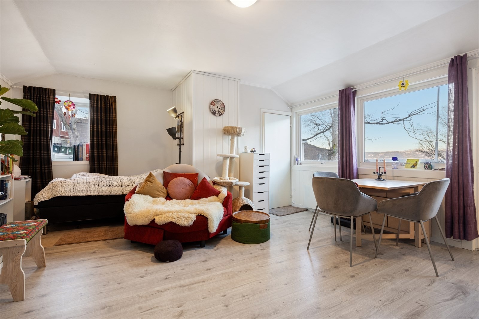 Leiligheten er pr idag leid ut for 12 000,- pr mnd. Galleribilde