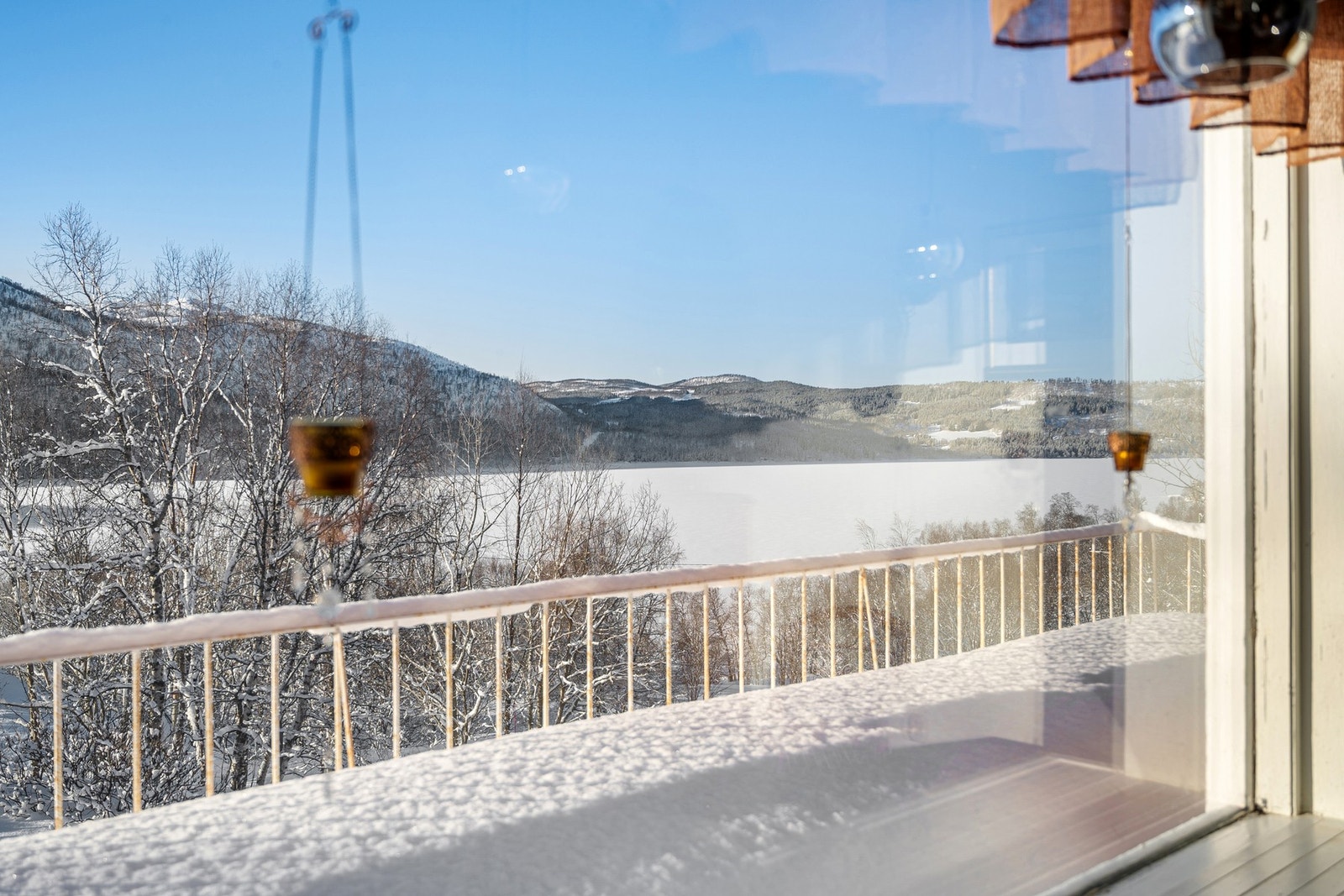 Her nyter du meget god utsikt mot Storvatnet! Galleribilde