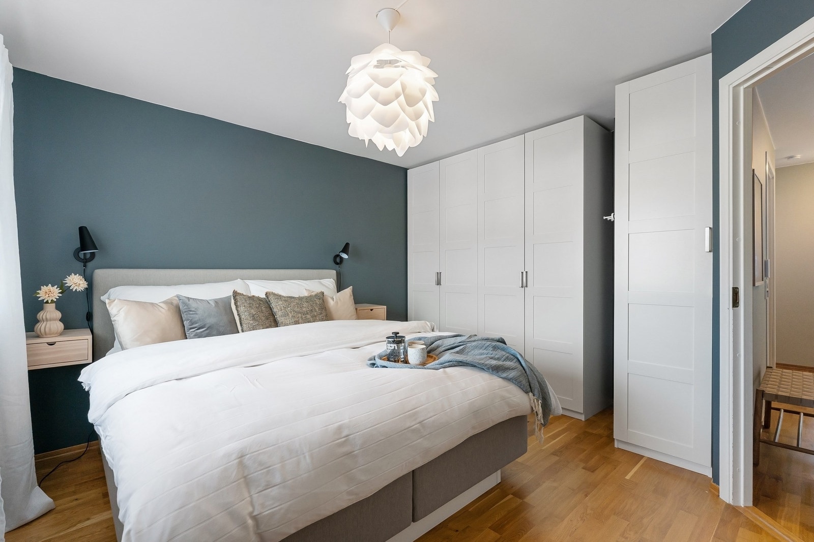 God garderobeplass på soverommet Galleribilde