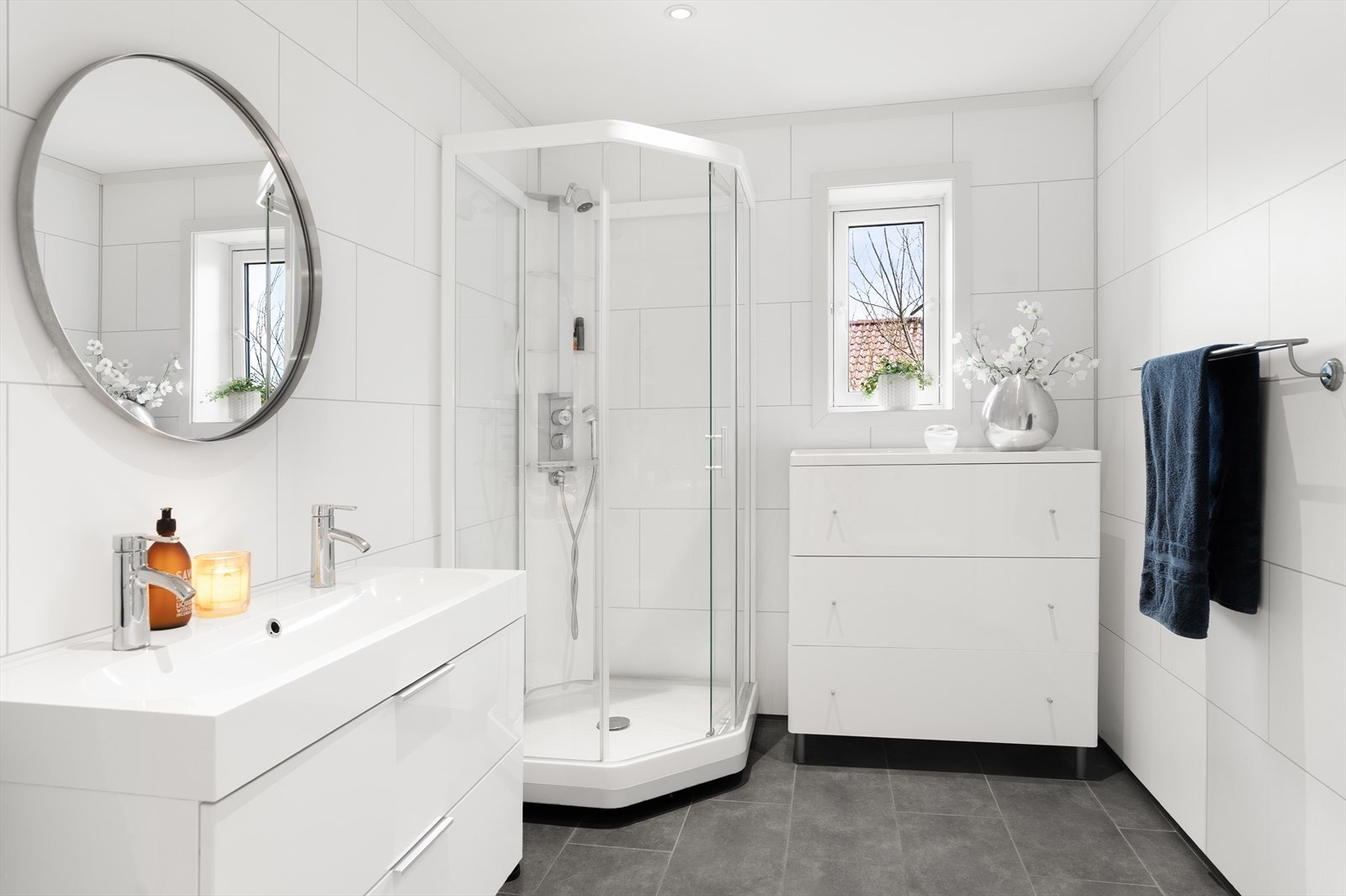 Baderom 2 i 1. etasje. Galleribilde