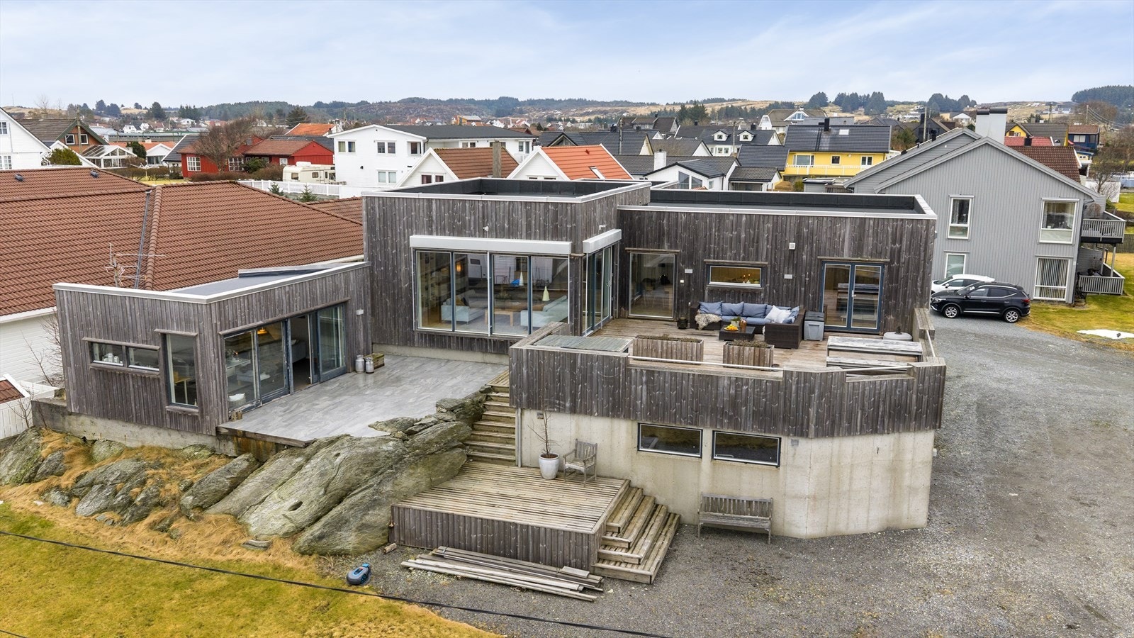 Velkommen til Grindhaugvegen 20 -presentert av Stein Gunnar Døsen i Meglerhuset Rele Galleribilde