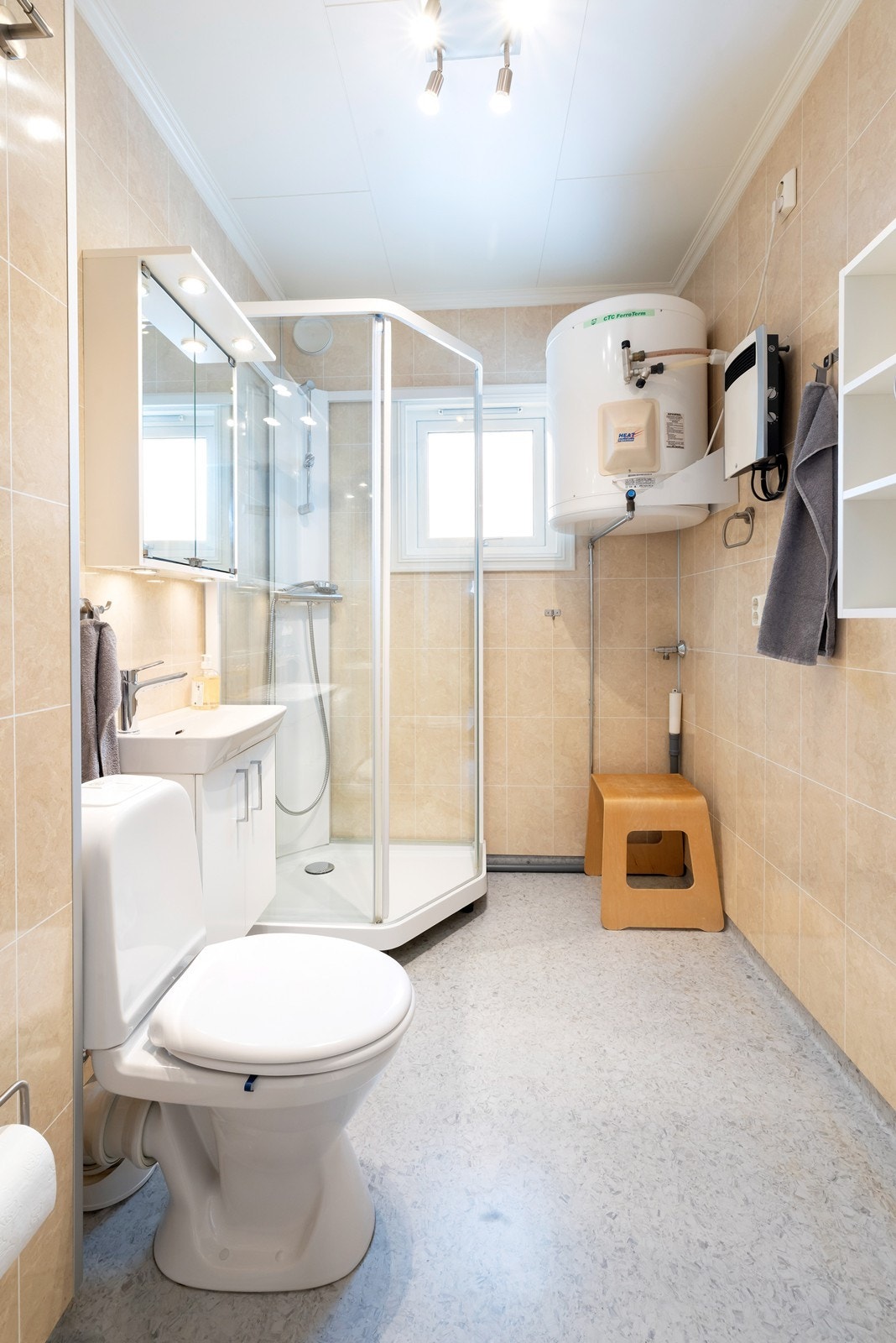 God løsning med dusjkabinett Galleribilde