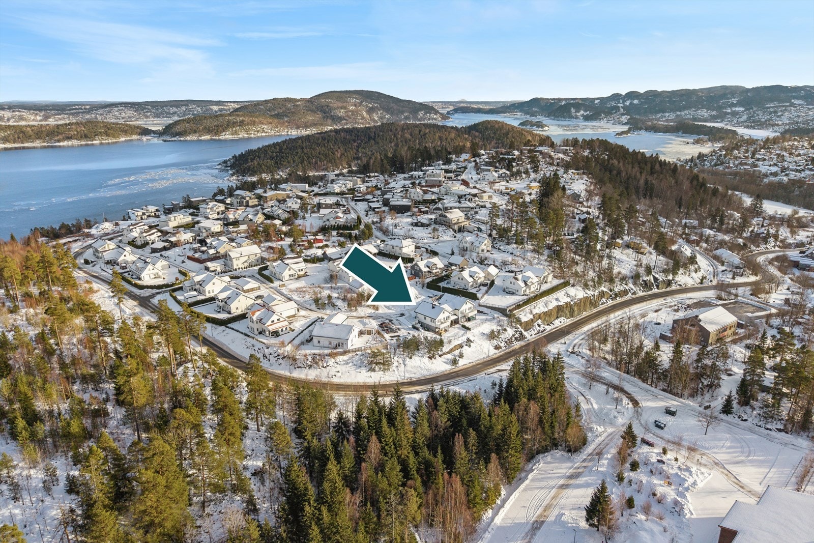 For den som liker friluftsliv, finnes det turløyper og skiløyper i nærliggende skogsområder, perfekt for både sommer- og vinteraktiviteter. Galleribilde