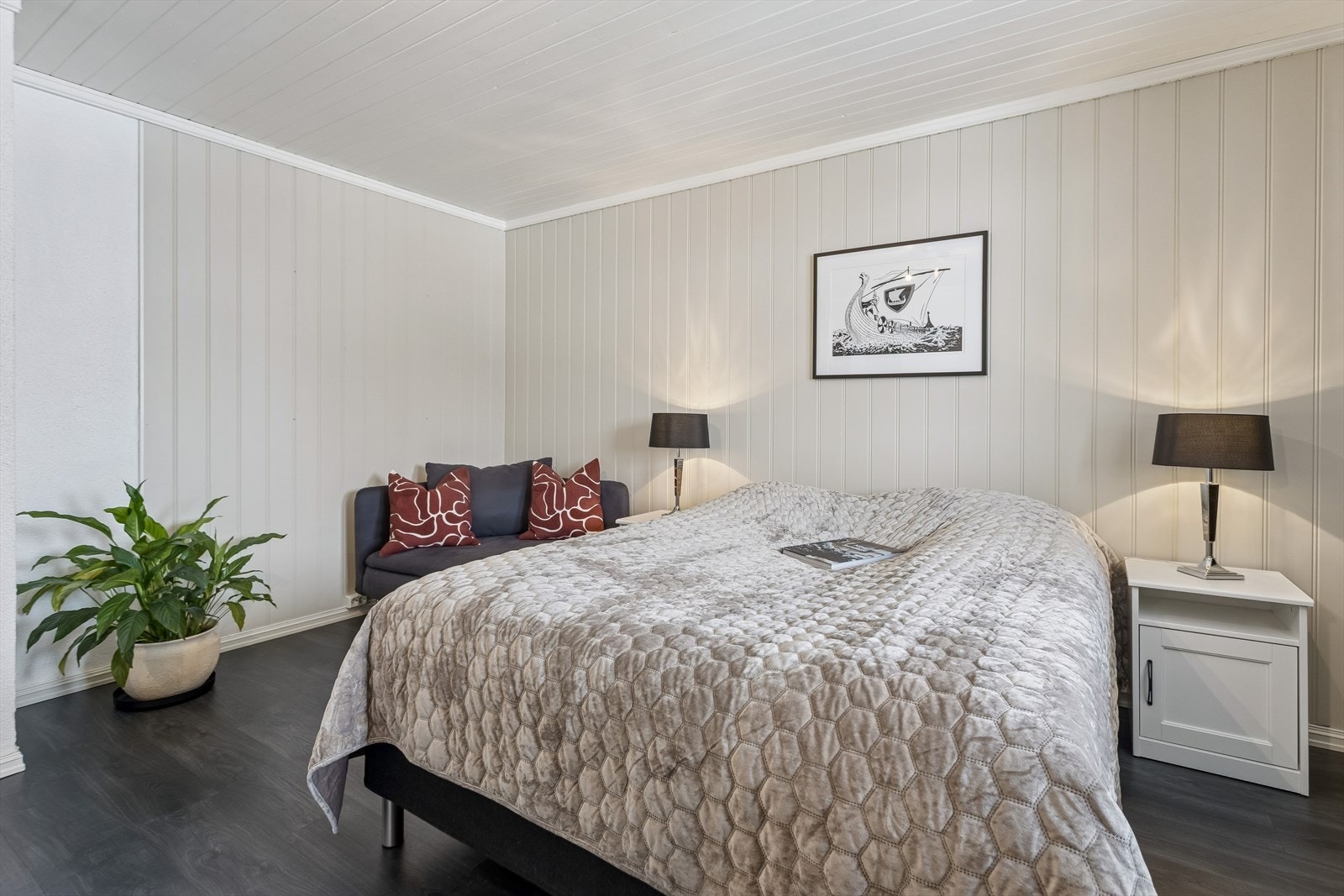 Rommet er i god størrelse og er nå innredet som soverom. Galleribilde