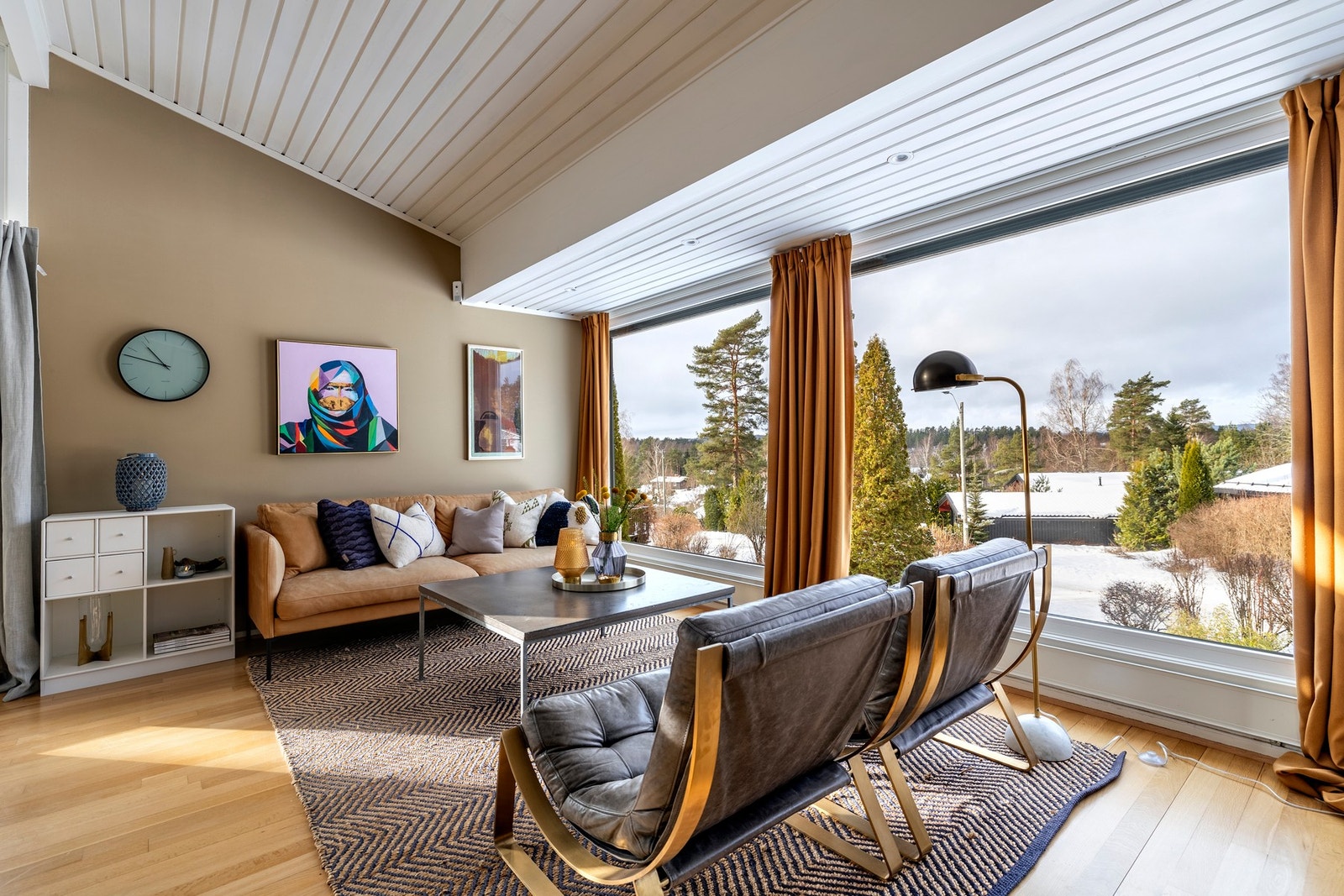 Gode solforhold og store vindusflater. Galleribilde