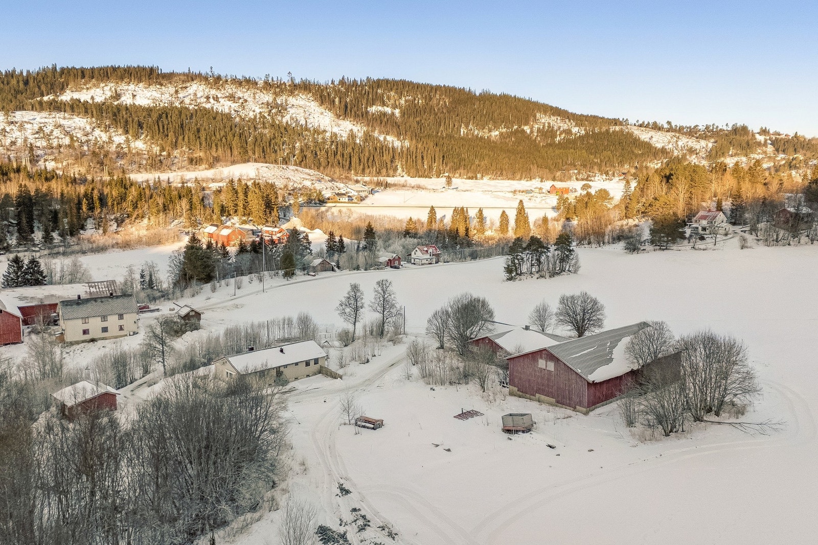 Gårdstun og område Galleribilde