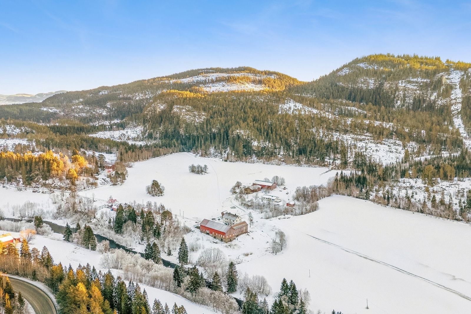 Gårdstun og område Galleribilde