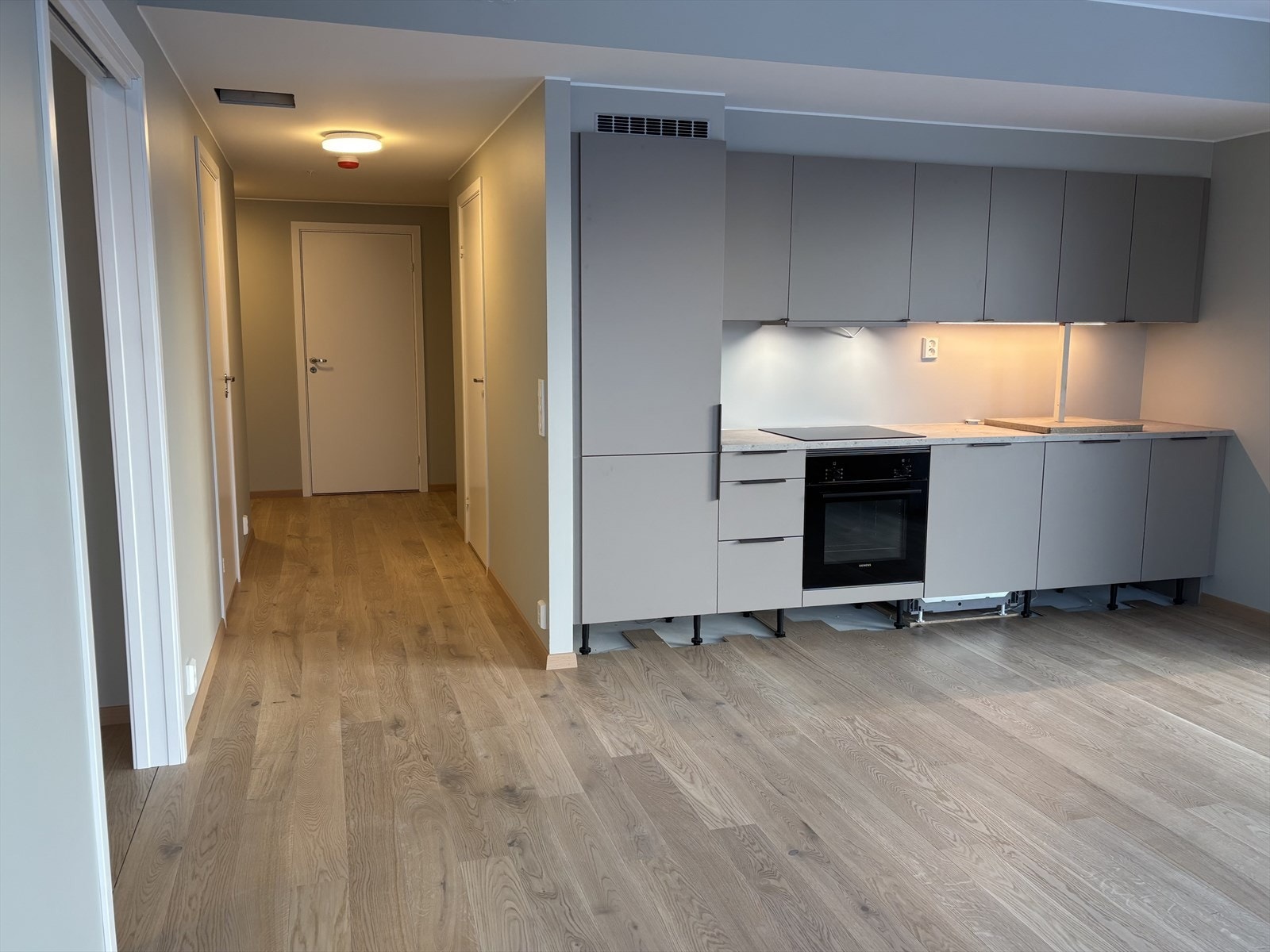 Åpen løsning mot gangsonen gir en god romfølelse Galleribilde