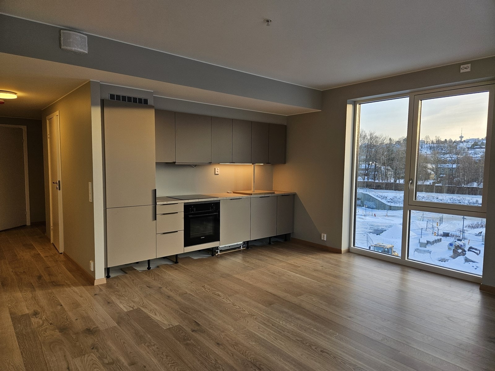 Lekkert kjøkken fra HTH, modell Stockholm Galleribilde