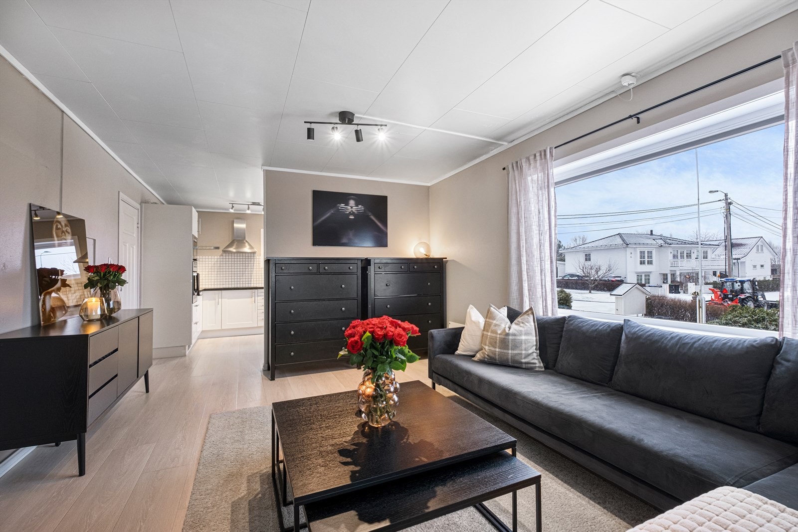 Leiligheten har naturlig ventilasjon med veggventiler. Galleribilde