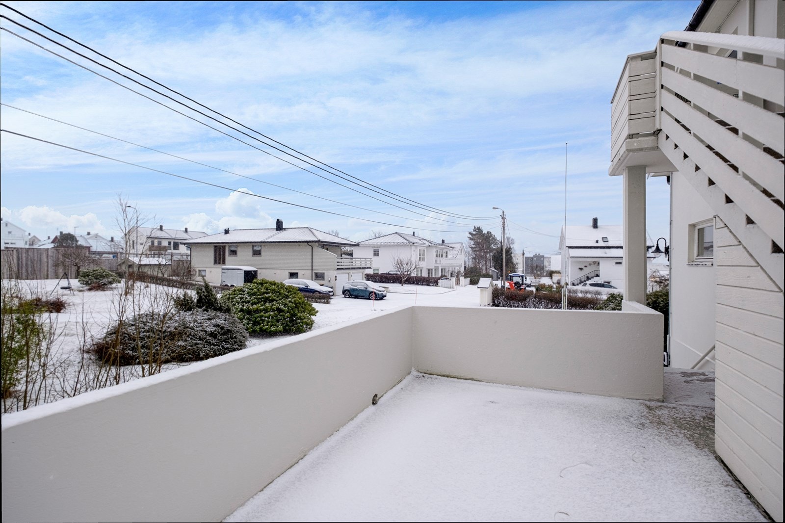 Østvendt terrasseplatting på ca. 13 m². Galleribilde