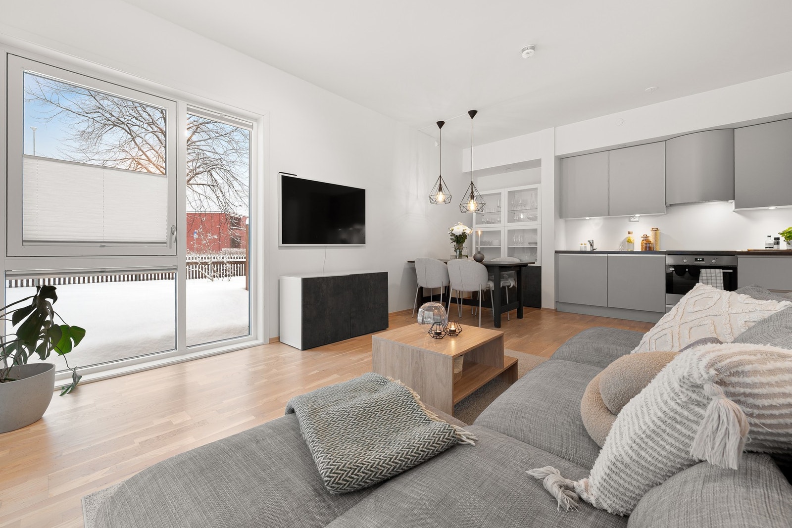 Nå har du muligheten til å sikre deg en lekker og moderne 4-roms selveierleilighet fra 2019. Galleribilde