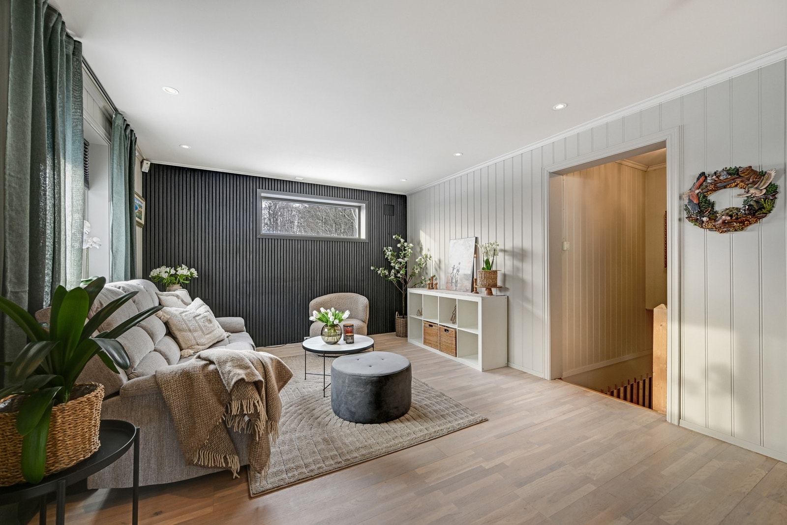 Da tar vi trappen fra stua og ned til kjelleren Galleribilde