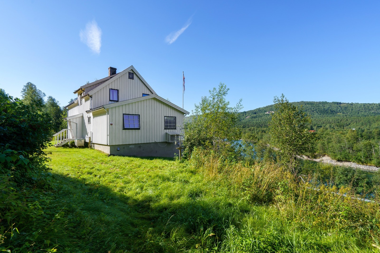 Velkommen til Østersida 138 - Presentert av Eiendomsmegler1 Nord-Norge. Foto: EFKT Galleribilde