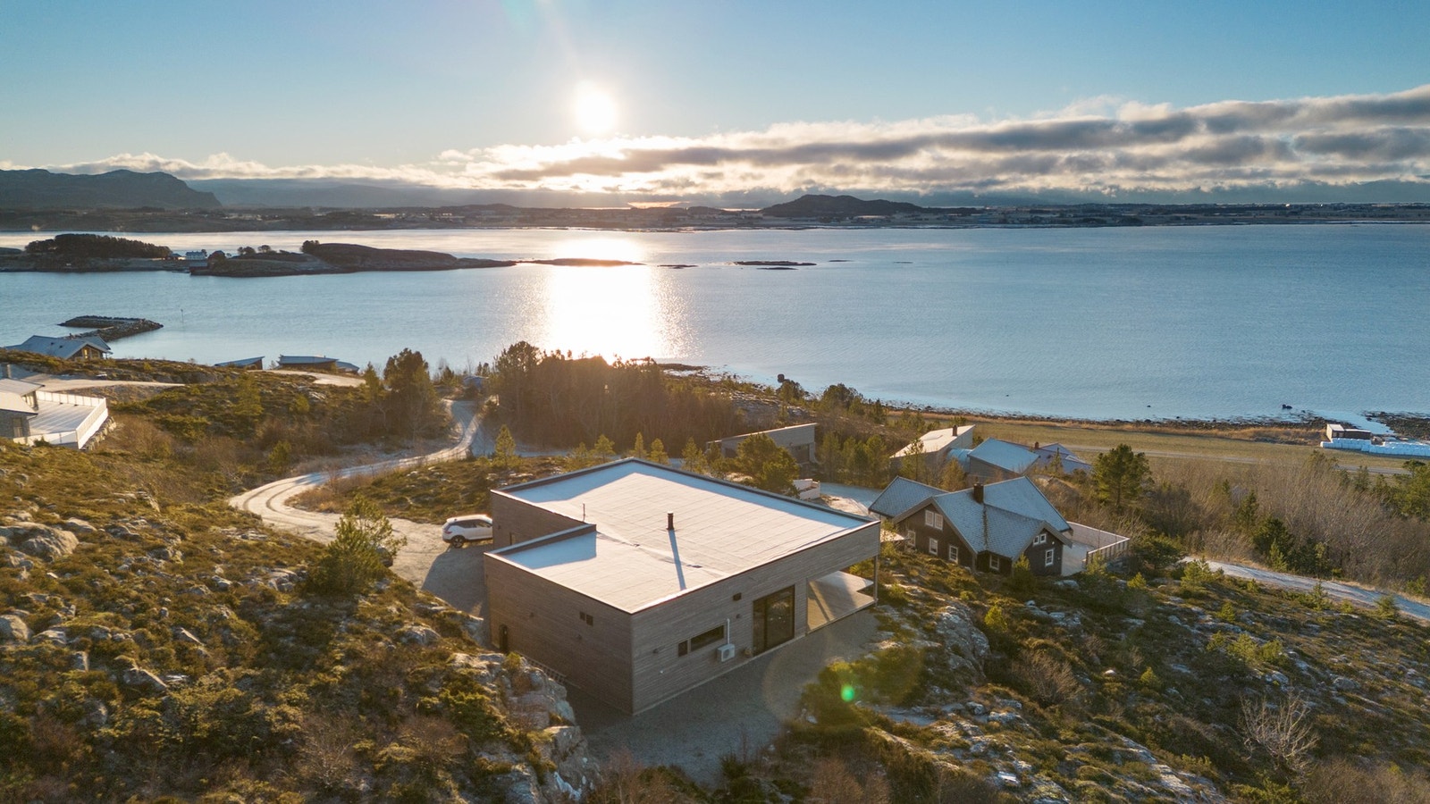 Velkommen til Tønnølstrandveien 23 på Nes i Ørland kommune. Galleribilde