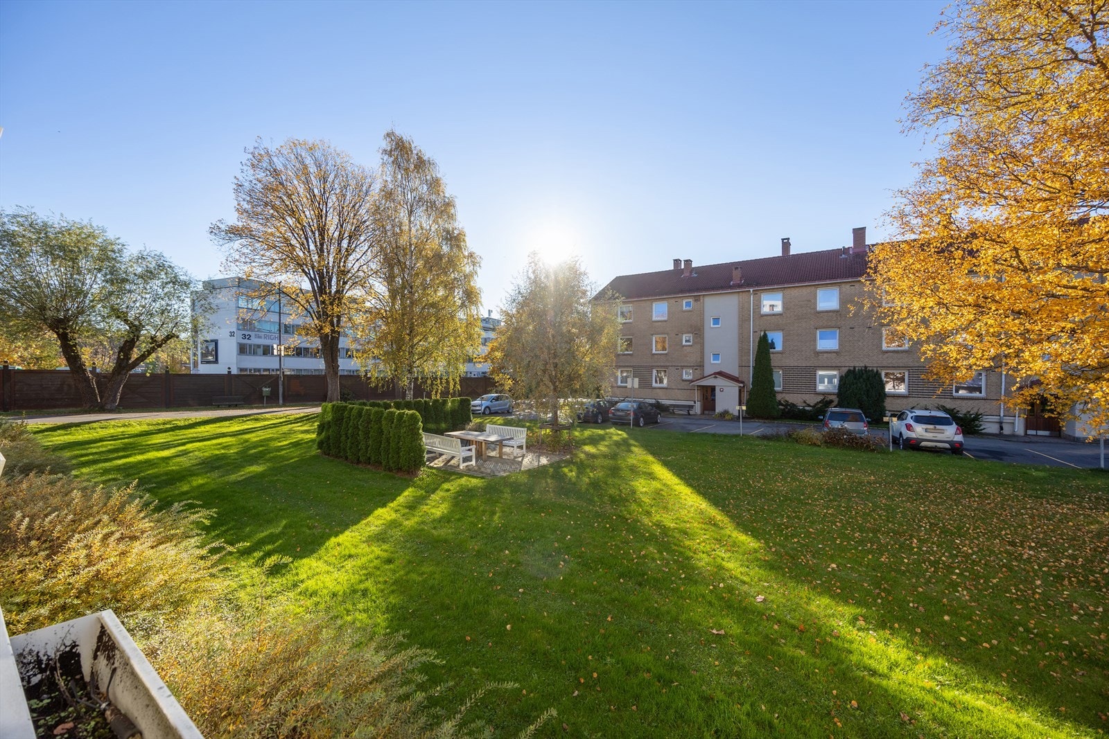 Borettslaget kan by på romslige og barnevennlige grøntområder mellom blokkene, som skaper et trygt, trivelig og levende bomiljø. Galleribilde