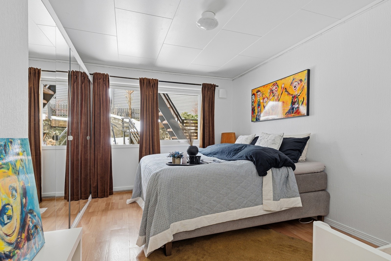 Det er 3 soverom i boligen, alle i 1.etasje Galleribilde