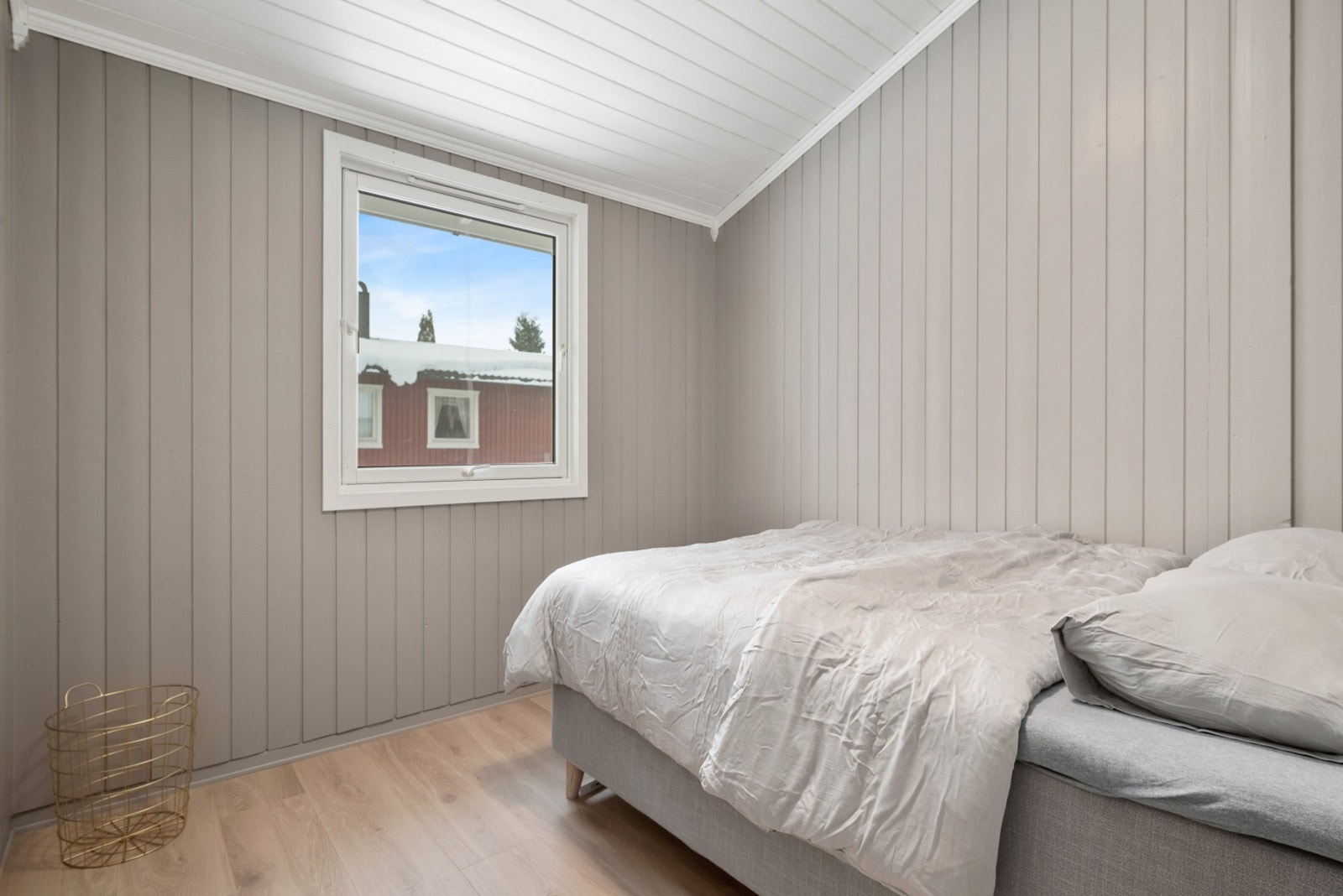 Soverom 3. Alle soverommene er nymalte, og to har også nytt gulv. Galleribilde