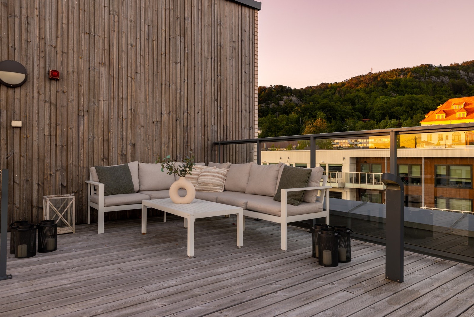 Man får tilgang til en meget flott og møblert felles takterrasse. Galleribilde