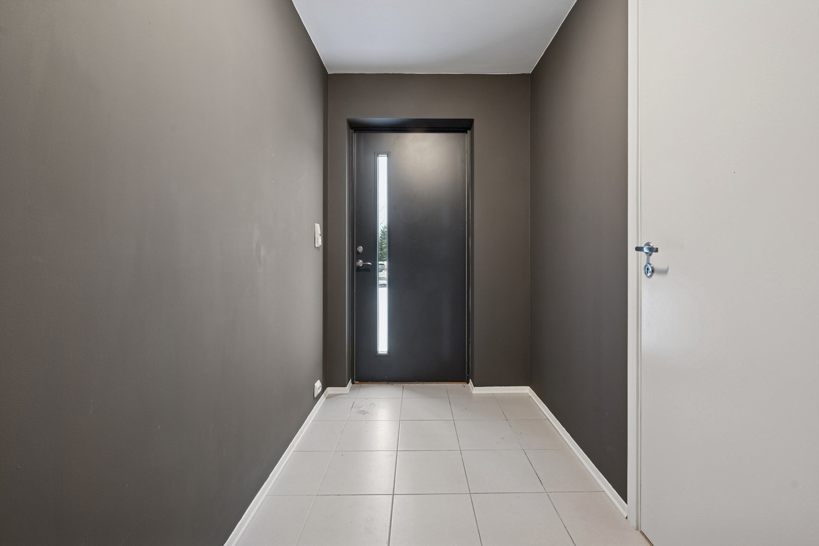 Egen inngang til hybelen, som gir en god mulighet for utleie. Galleribilde