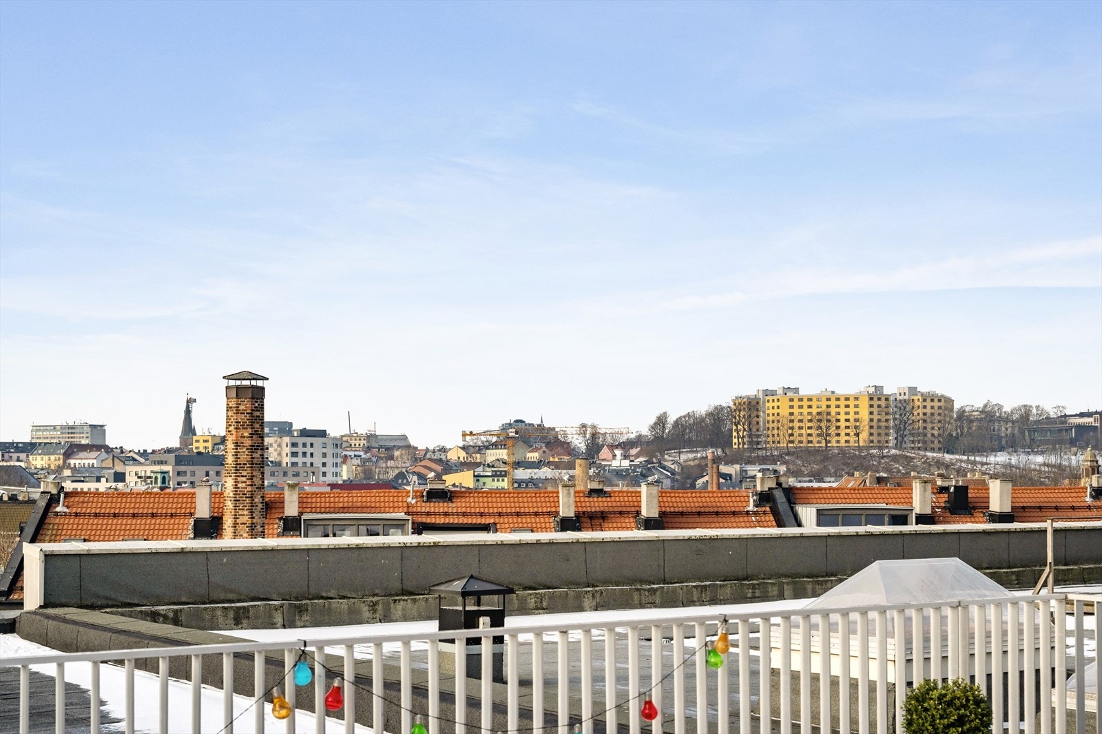 Nydelig utsikt over byen! Galleribilde