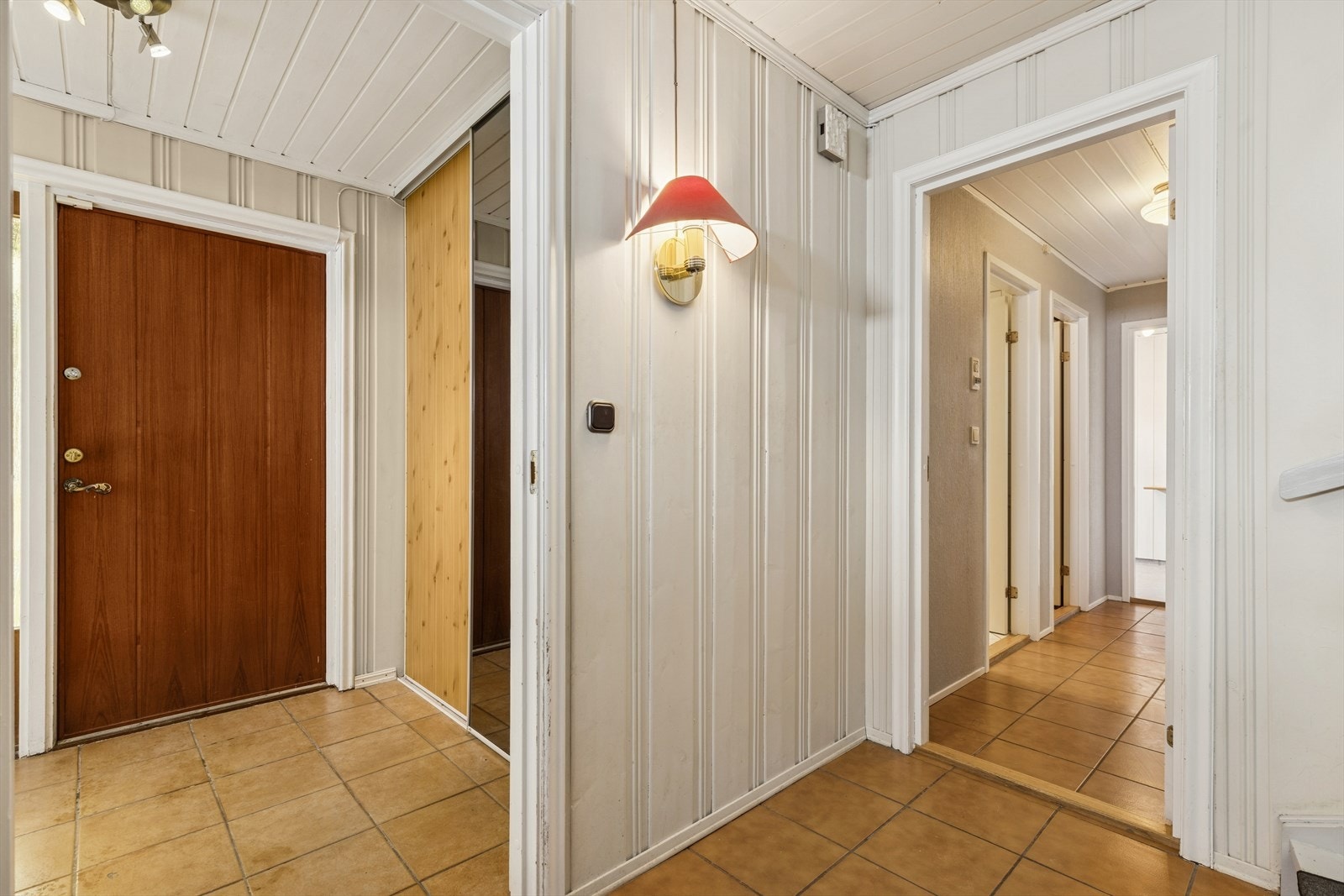 Entré/gang. Galleribilde